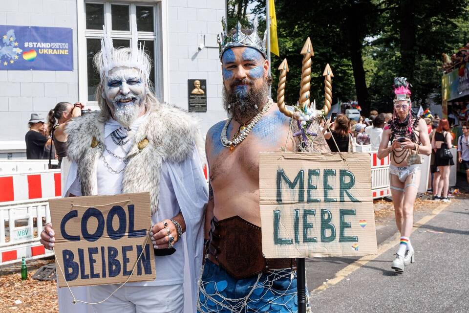 Straßenumzug zum Christopher Street Day (CSD) in Hamburg
