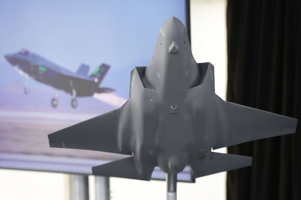 Spatenstich für Rheinmetall-Fabrik für F-35-Kampfjet-Bauteile