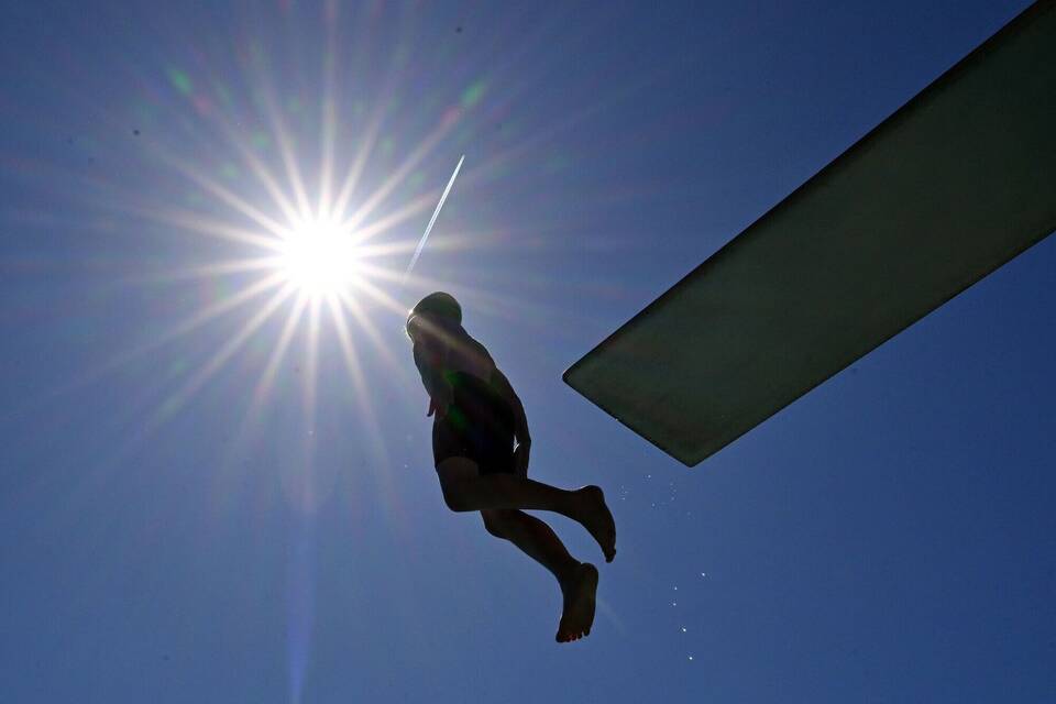 Mann in Freibad Mann in Freibad