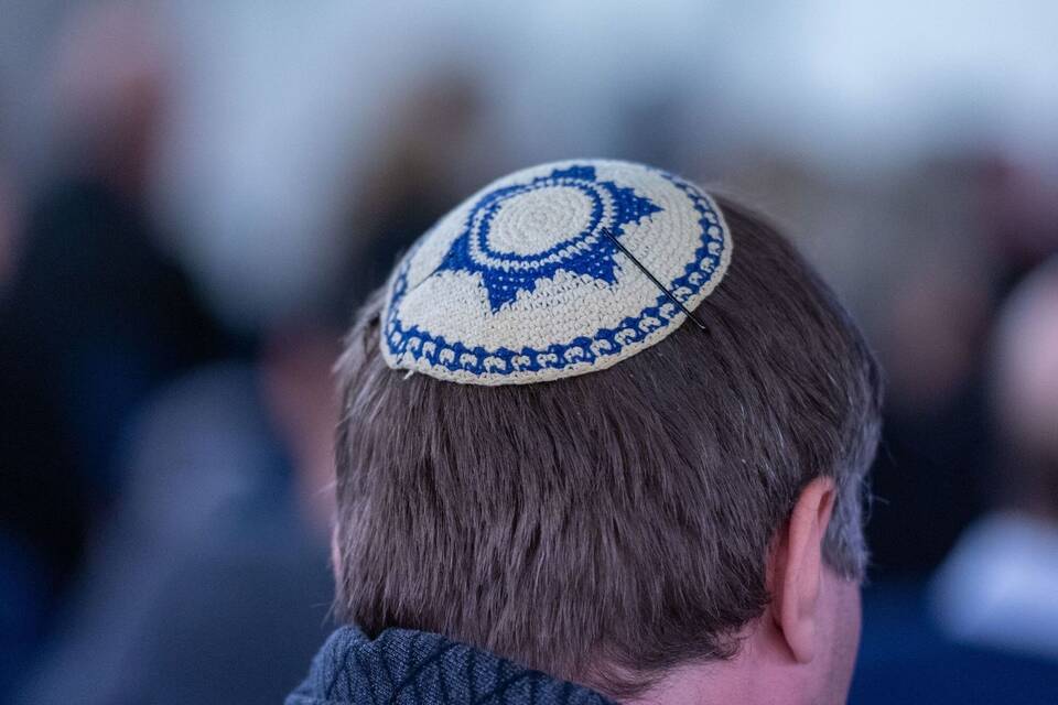 Mann mit Kippa Mann mit Kippa