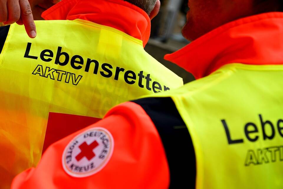 DRK-Mitarbeiter demonstrieren für mehr Lohn