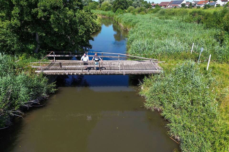 Bauern können Felder wegen maroder Bahnbrücke nicht ernten