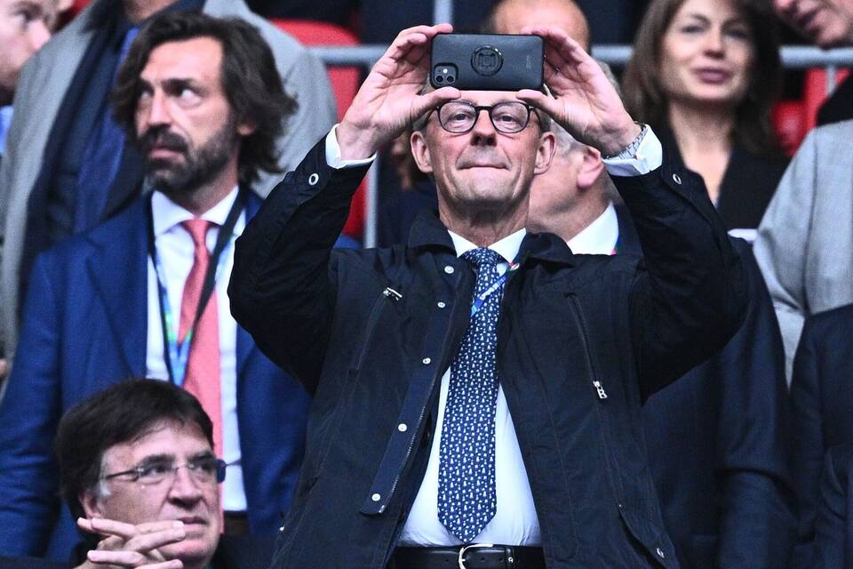 Fußball-Fan Friedrich Merz
