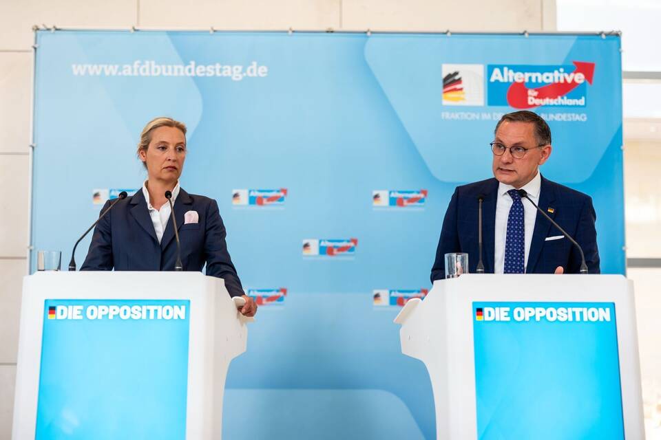 AfD-Chefs Alice Weidel (l.) und Tino Chrupalla (Archivbild)