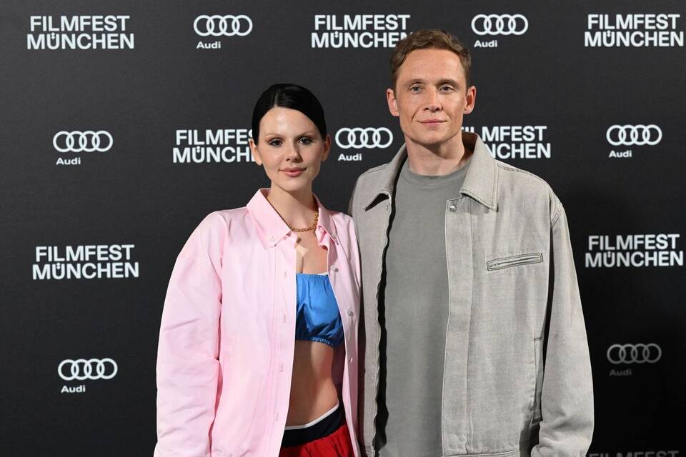 Matthias Schweighöfer und Ruby O. Fee