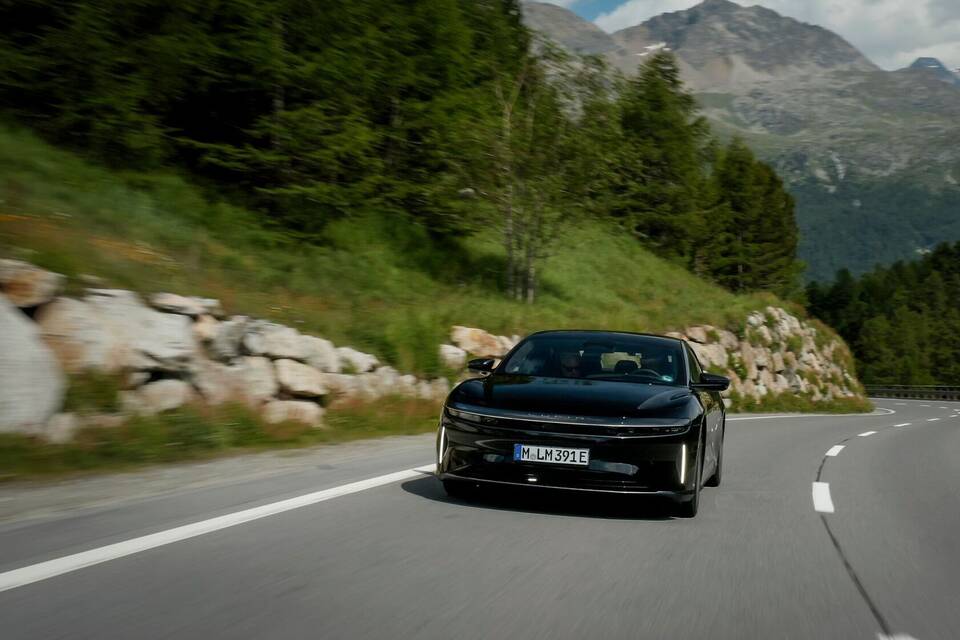 Elektroauto schafft 1205 Kilometer mit einer Ladung