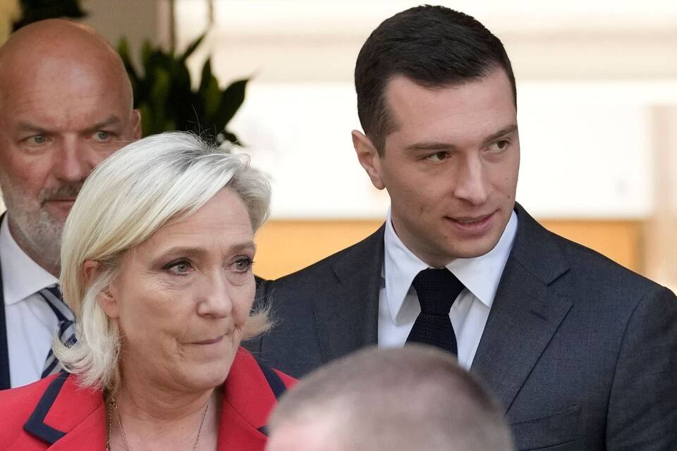 Finanzfahndung durchsucht Sitz von Le Pens Partei Finanzfahndung durchsucht Sitz von Le Pens Partei