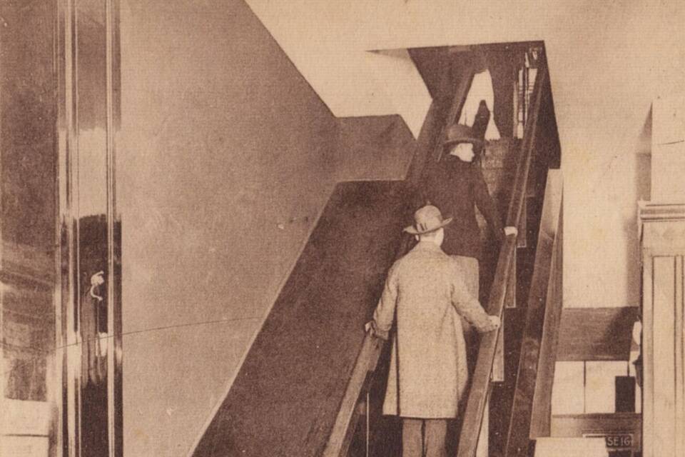 Erste deutsche Rolltreppe im Kölner Kaufhaus Tietz