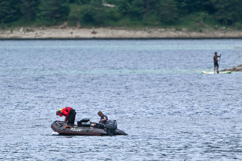 Nach dem Badeunfall auf dem Eibsee mit zwei Vermissten Nach dem Badeunfall auf dem Eibsee mit zwei Vermissten