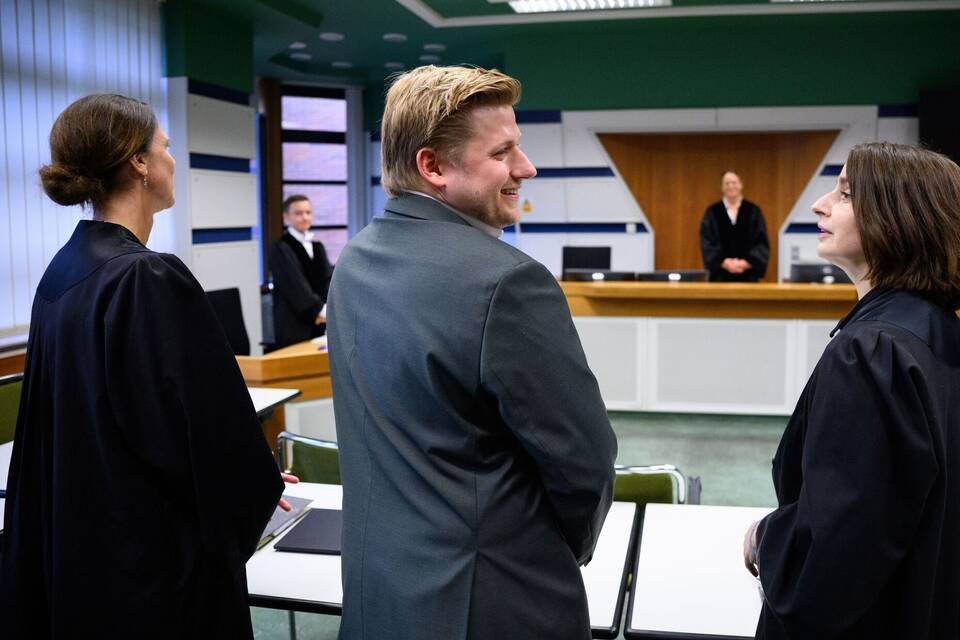 Prozess gegen Comedy-Autor El Hotzo Prozess gegen Comedy-Autor El Hotzo