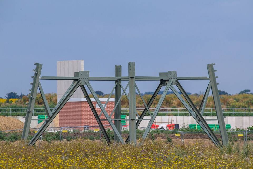 Intel gibt Pläne für Fabrik in Magdeburg auf Intel gibt Pläne für Fabrik in Magdeburg auf