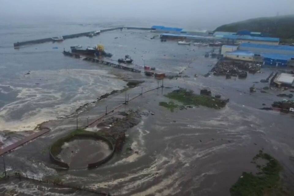 Tsunami-Alarm nach Erdbeben vor Russland Tsunami-Alarm nach Erdbeben vor Russland