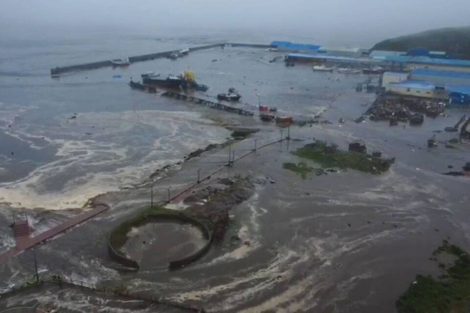 Tsunami-Alarm nach Erdbeben vor Russland Tsunami-Alarm nach Erdbeben vor Russland