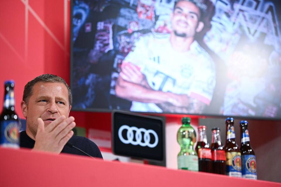 Vorstellung von Neuzugang Luis Díaz beim FC Bayern