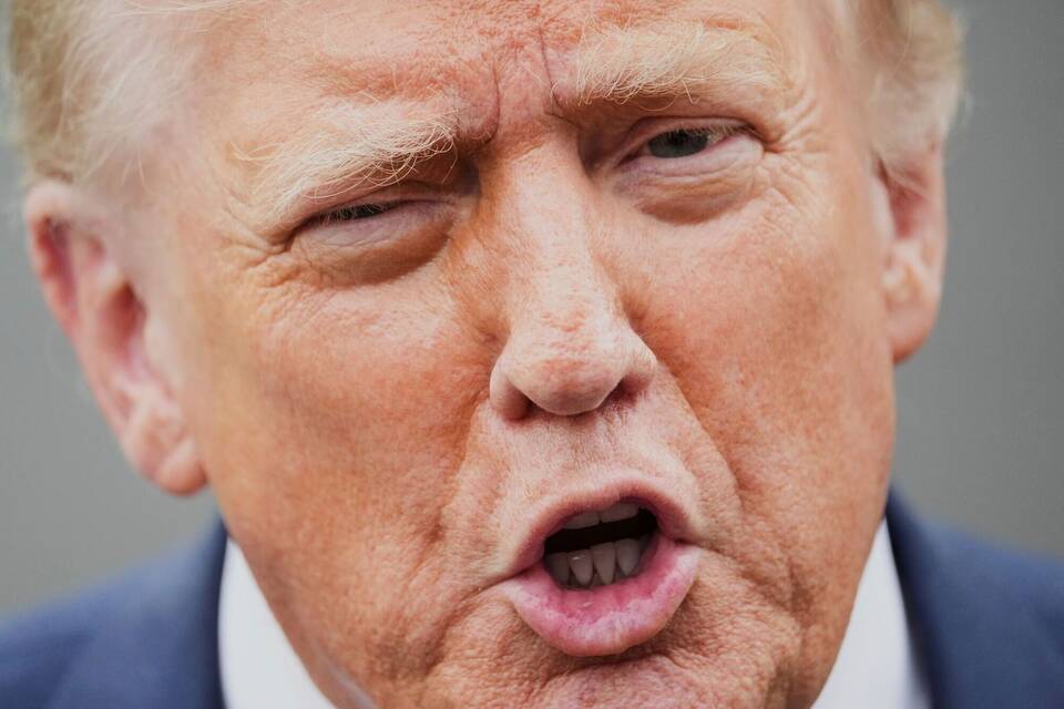 US-Präsident Donald Trump spricht zu Journalisten
