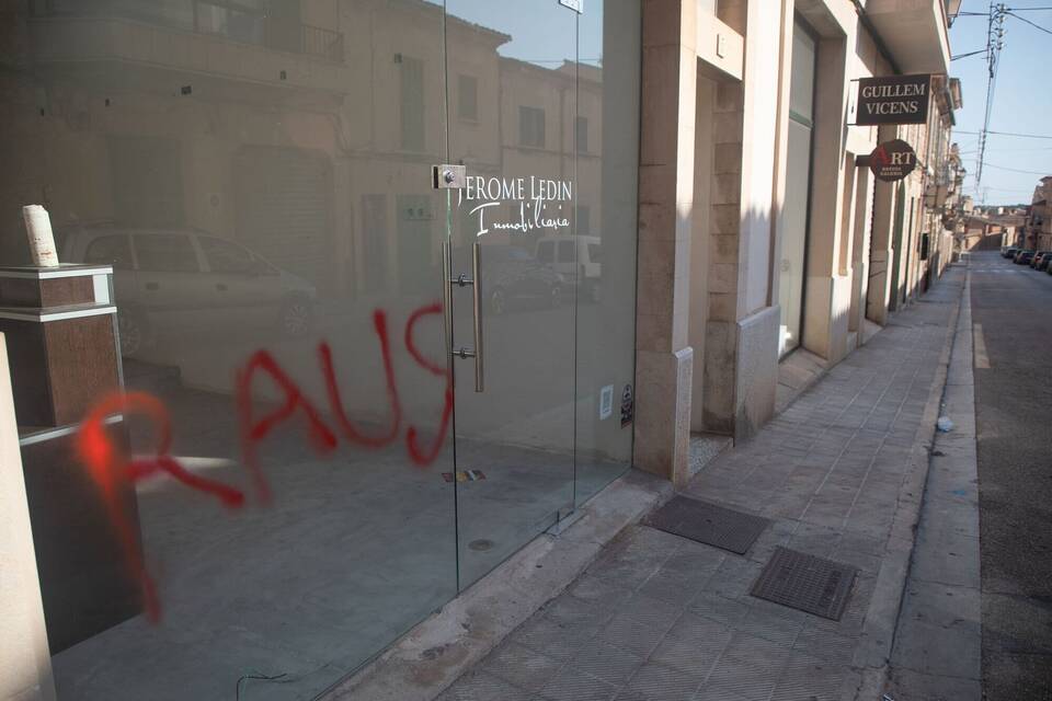 Graffiti gegen Tourismus auf Mallorca