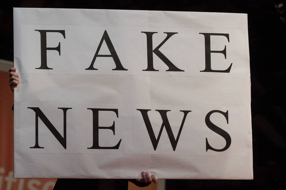 Umfrage: Fake News nutzen Populisten und Verschwörungstheoretikern