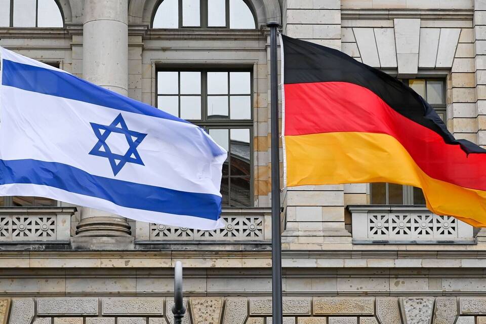 Flaggen von Israel und Deutschland Flaggen von Israel und Deutschland