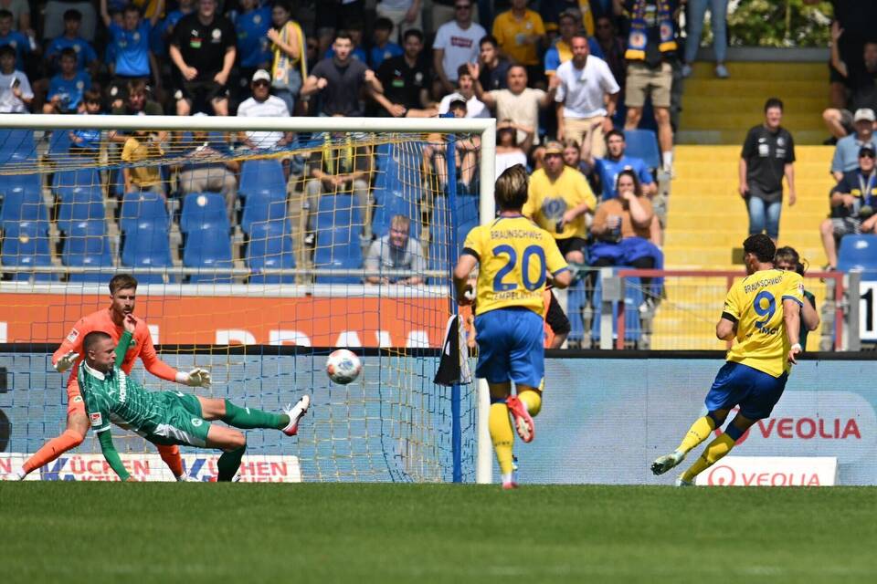 Eintracht Braunschweig - SpVgg Greuther Fürth