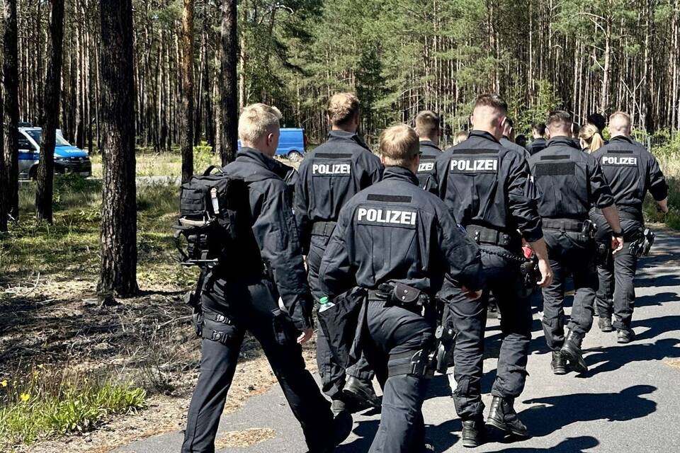 13-Jähriger von Campingplatz verschwunden - Großeinsatz