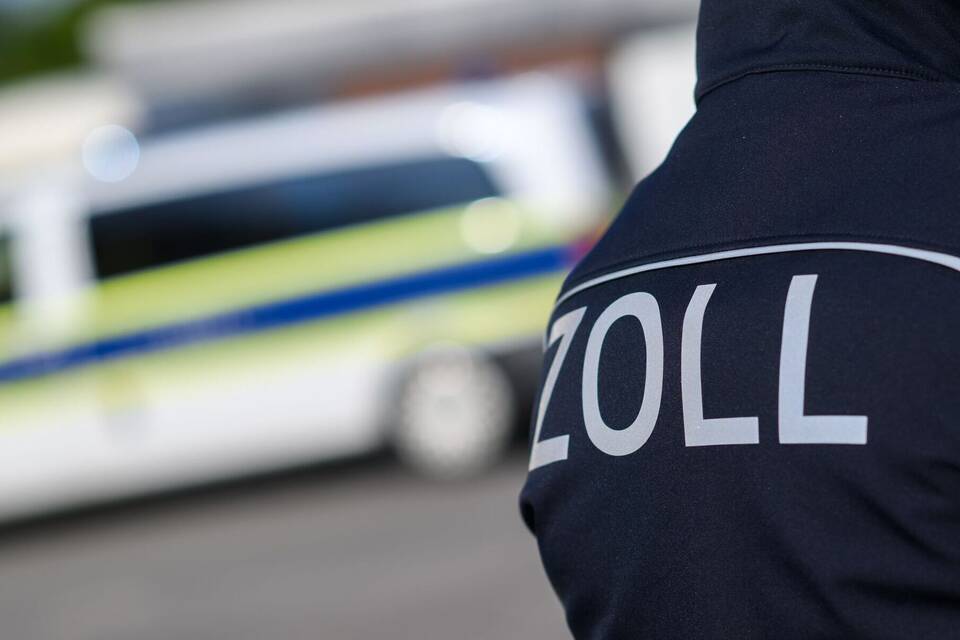 Zoll Schwarzarbeit Kontrolle - neutrale BU