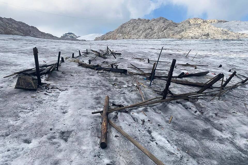 Gletscherschmelze: Alter Skilift taucht nach 50 Jahren auf Gletscherschmelze: Alter Skilift taucht nach 50 Jahren auf