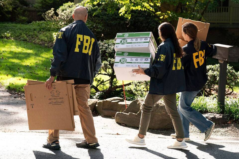 FBI durchsucht Haus von Trumps Ex-Berater Bolton FBI durchsucht Haus von Trumps Ex-Berater Bolton