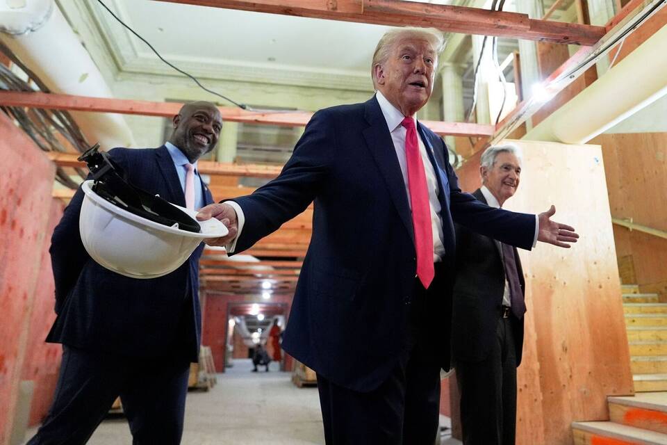 US-Präsident Trump besucht Federal Reserve US-Präsident Trump besucht Federal Reserve