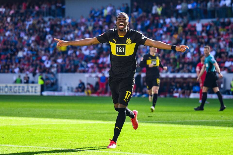 Carney Chukwuemeka Carney Chukwuemeka