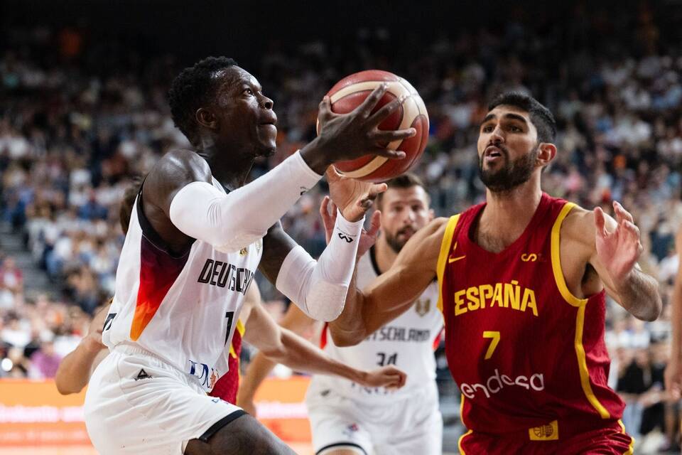 Dennis Schröder (l) Dennis Schröder (l)