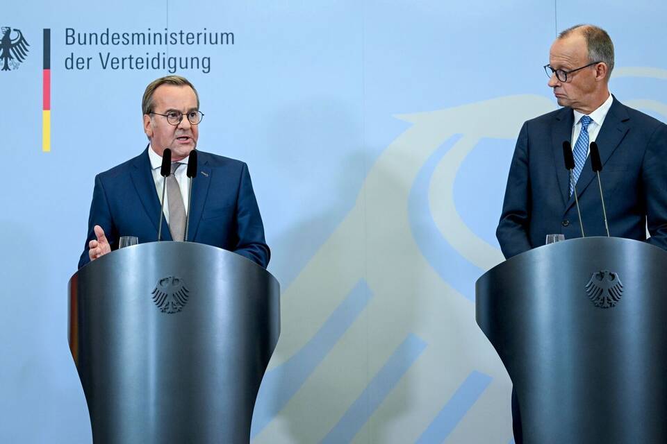 Pressekonferenz nach Kabinettssitzung im Bendlerblock Pressekonferenz nach Kabinettssitzung im Bendlerblock