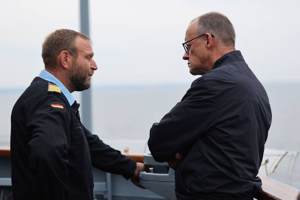Bundeskanzler Merz besucht Marine Bundeskanzler Merz besucht Marine
