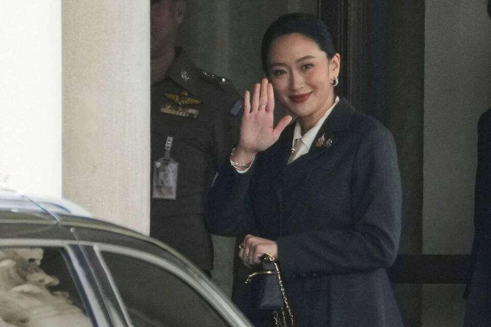 Thailands Ministerpräsidentin von Gericht abgesetzt Thailands Ministerpräsidentin von Gericht abgesetzt