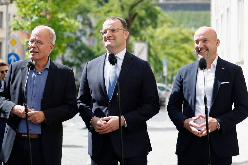Klausurabschluss der Fraktionsvorstände CDU/CSU und SPD Klausurabschluss der Fraktionsvorstände CDU/CSU und SPD