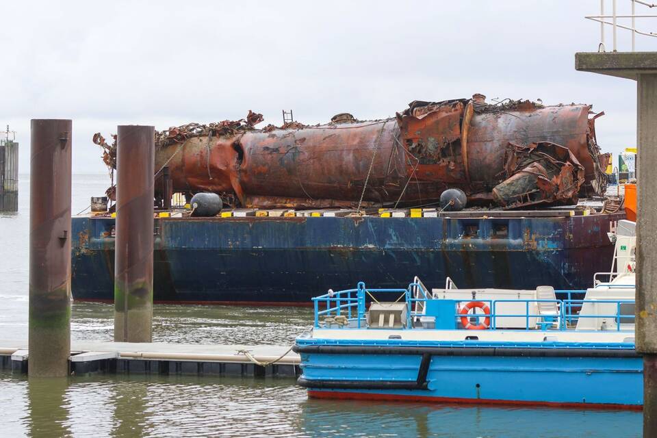 U-Boot-Wrack von 1919 geborgen U-Boot-Wrack von 1919 geborgen