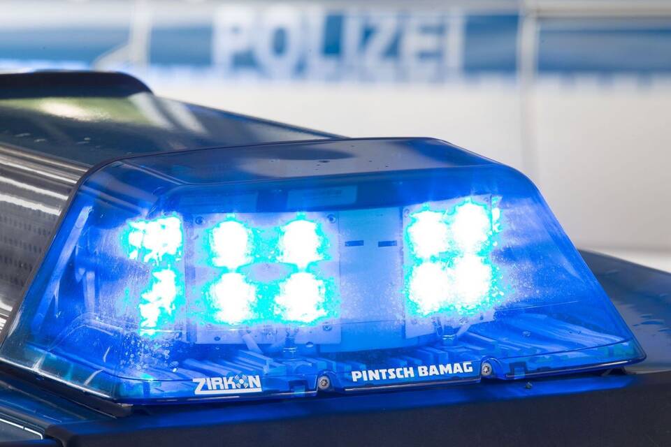 Polizei - Symbolbild Polizei - Symbolbild