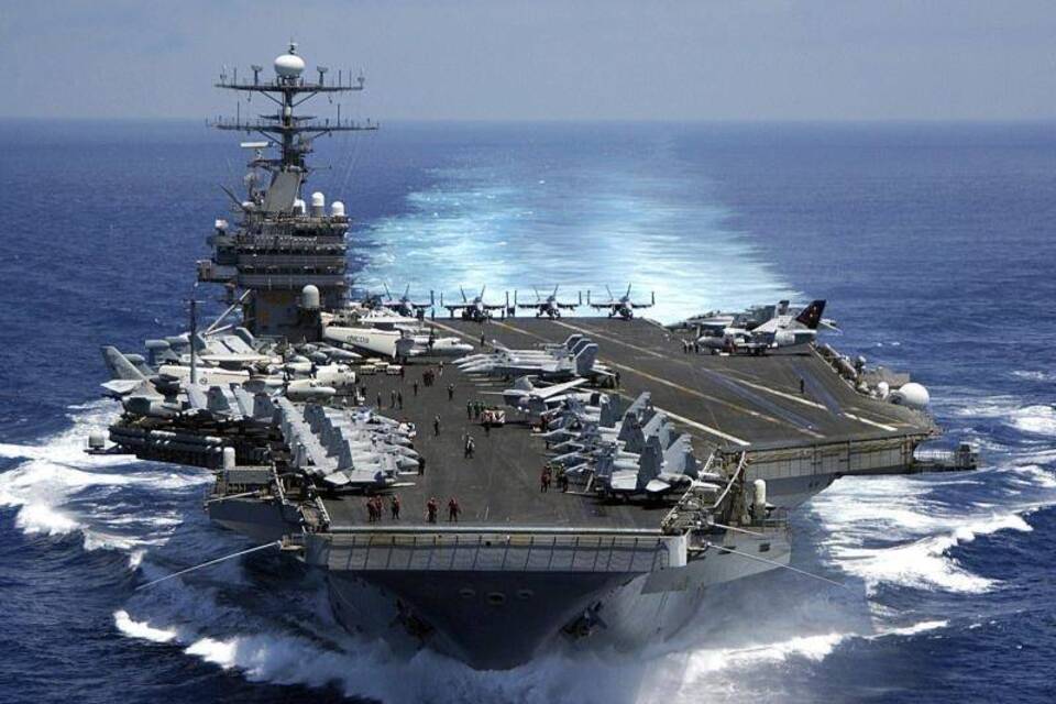 USS Carl Vinson USS Carl Vinson