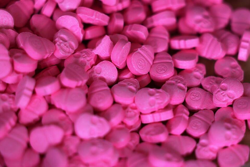 Ecstasy-Tabletten (Illustration)