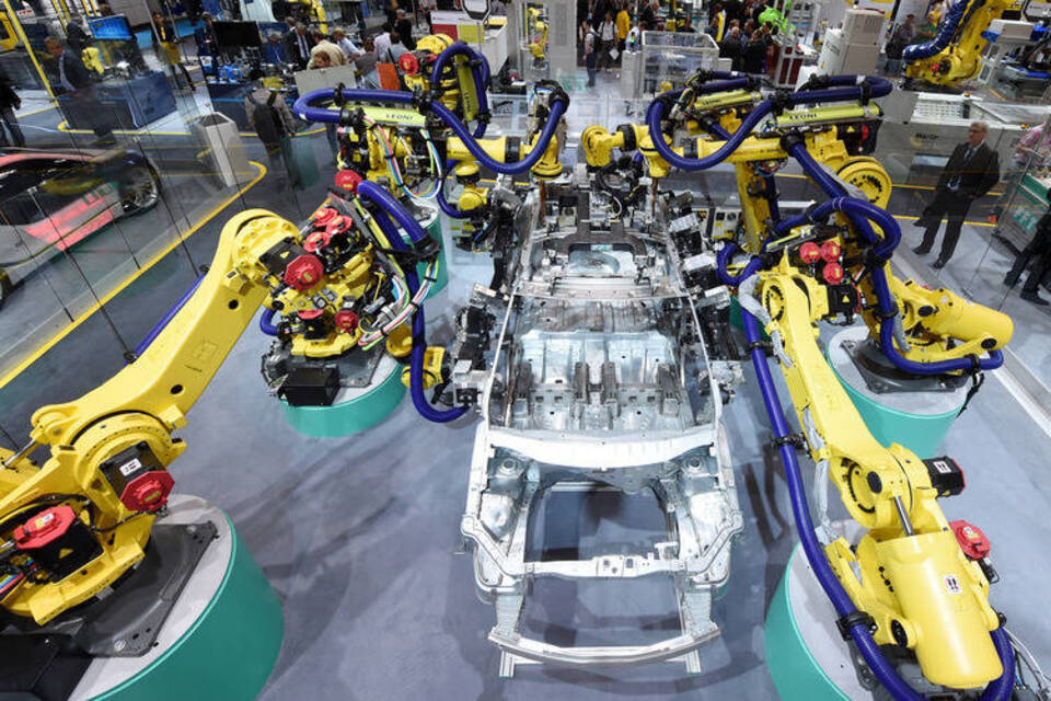 Wem nutzt die Digitalisierung in der Fabrik? Wem nutzt die Digitalisierung in der Fabrik?