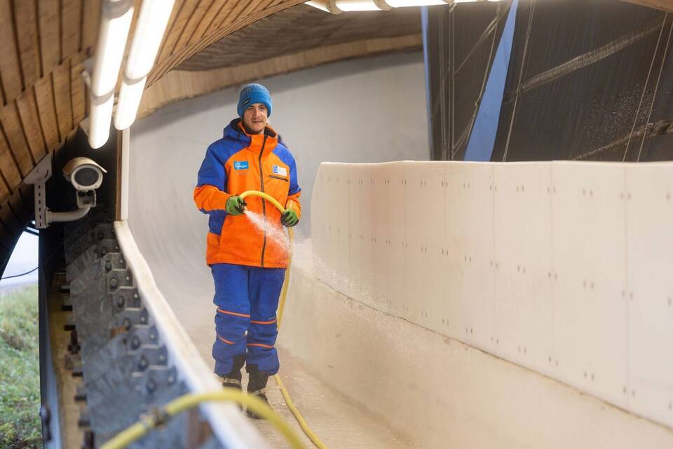 Saisonvorbereitung Rennrodelbahn Saisonvorbereitung Rennrodelbahn