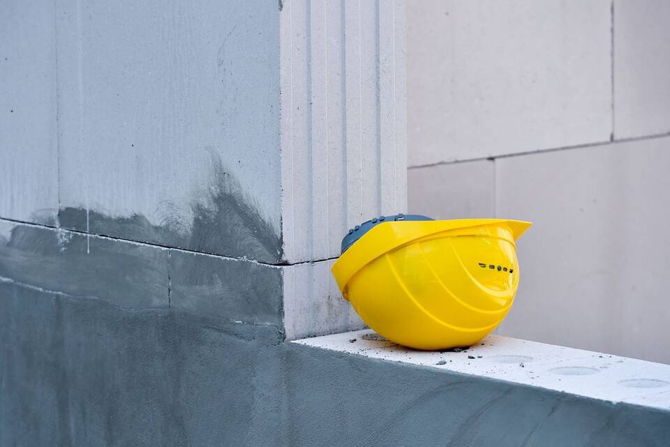 Bau