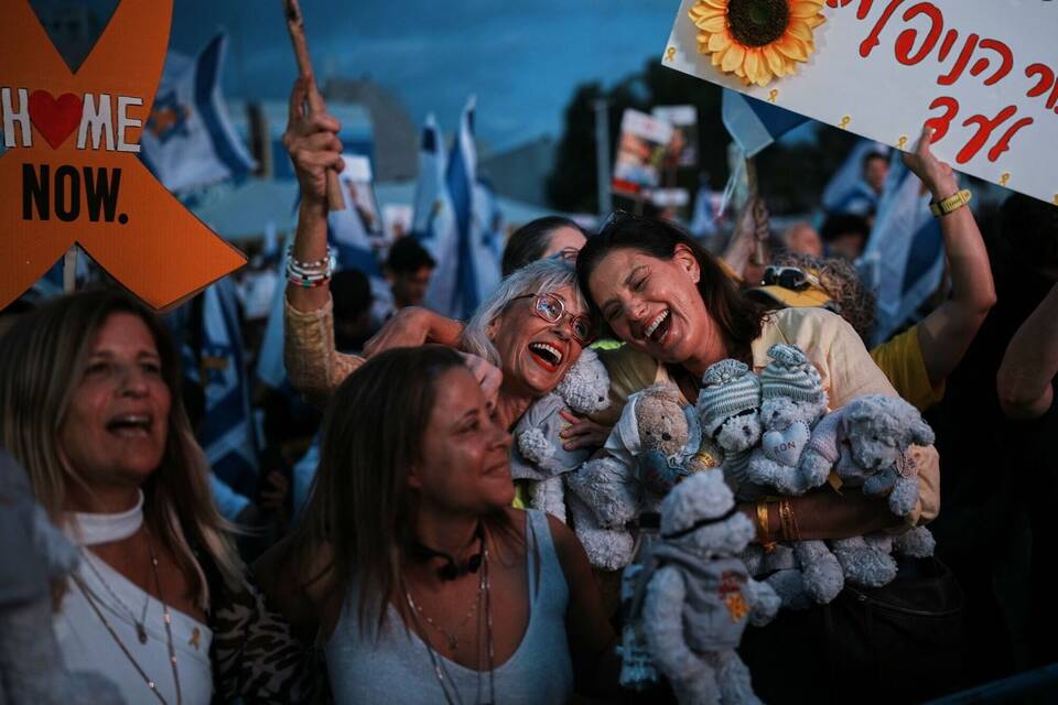 Nahostkonflikt - Israelis warten auf die Rückkehr der Geiseln