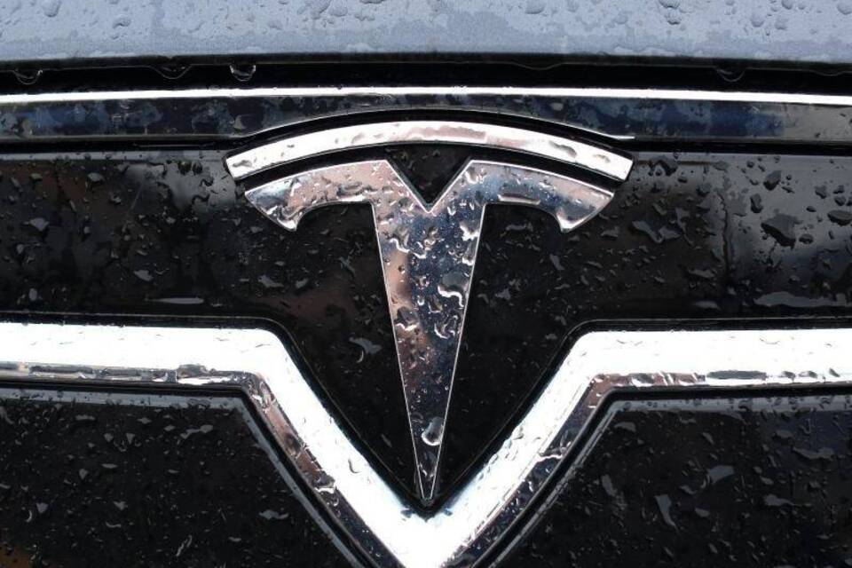 Tesla Tesla