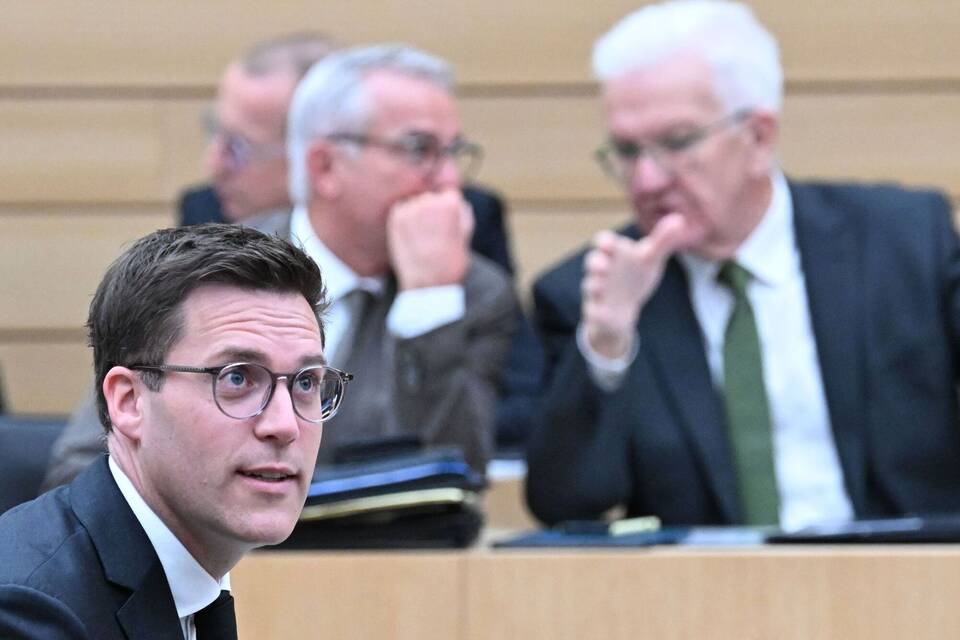 Landtagssitzung - Aussprache über den Etat
