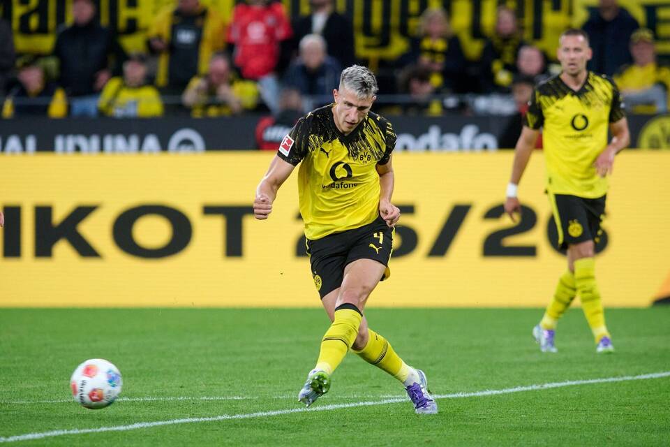 Nico Schlotterbeck Nico Schlotterbeck