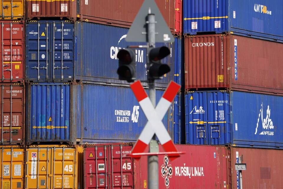 Container Container
