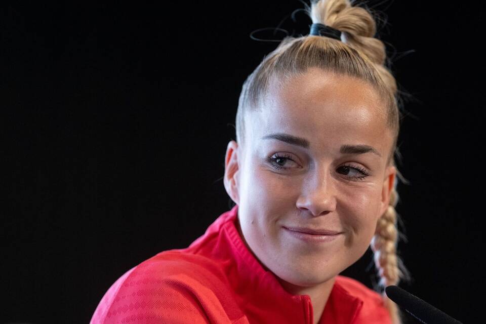Pressekonferenz Fußball Nationalmannschaft Frauen