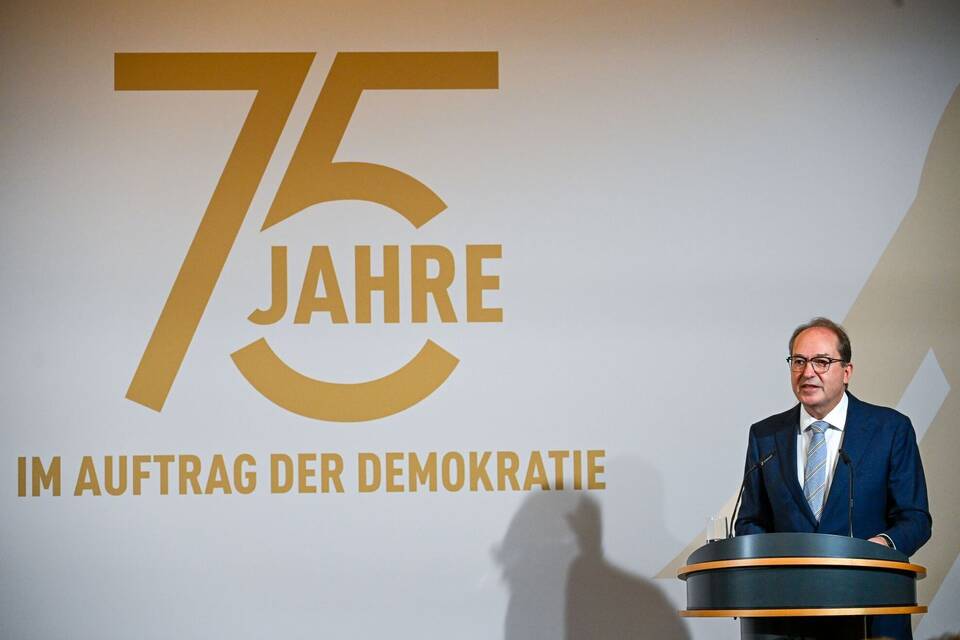 Festakt 75 Jahre Bundesamt für Verfassungsschutz Festakt 75 Jahre Bundesamt für Verfassungsschutz