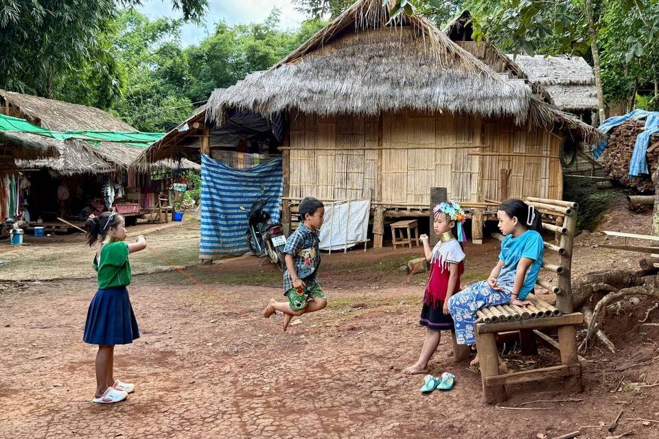 Langhalsfrauen - «Long Neck Karen» - im Norden Thailands