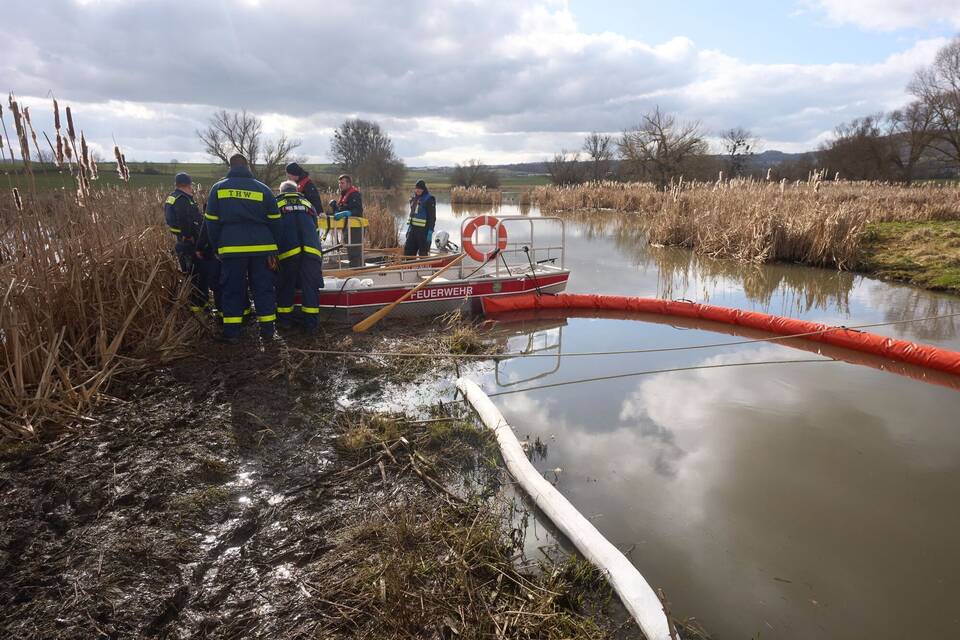 Nach Unfall mit Heizöllaster in Naturschutzgebiet Thürer Wiesen Nach Unfall mit Heizöllaster in Naturschutzgebiet Thürer Wiesen